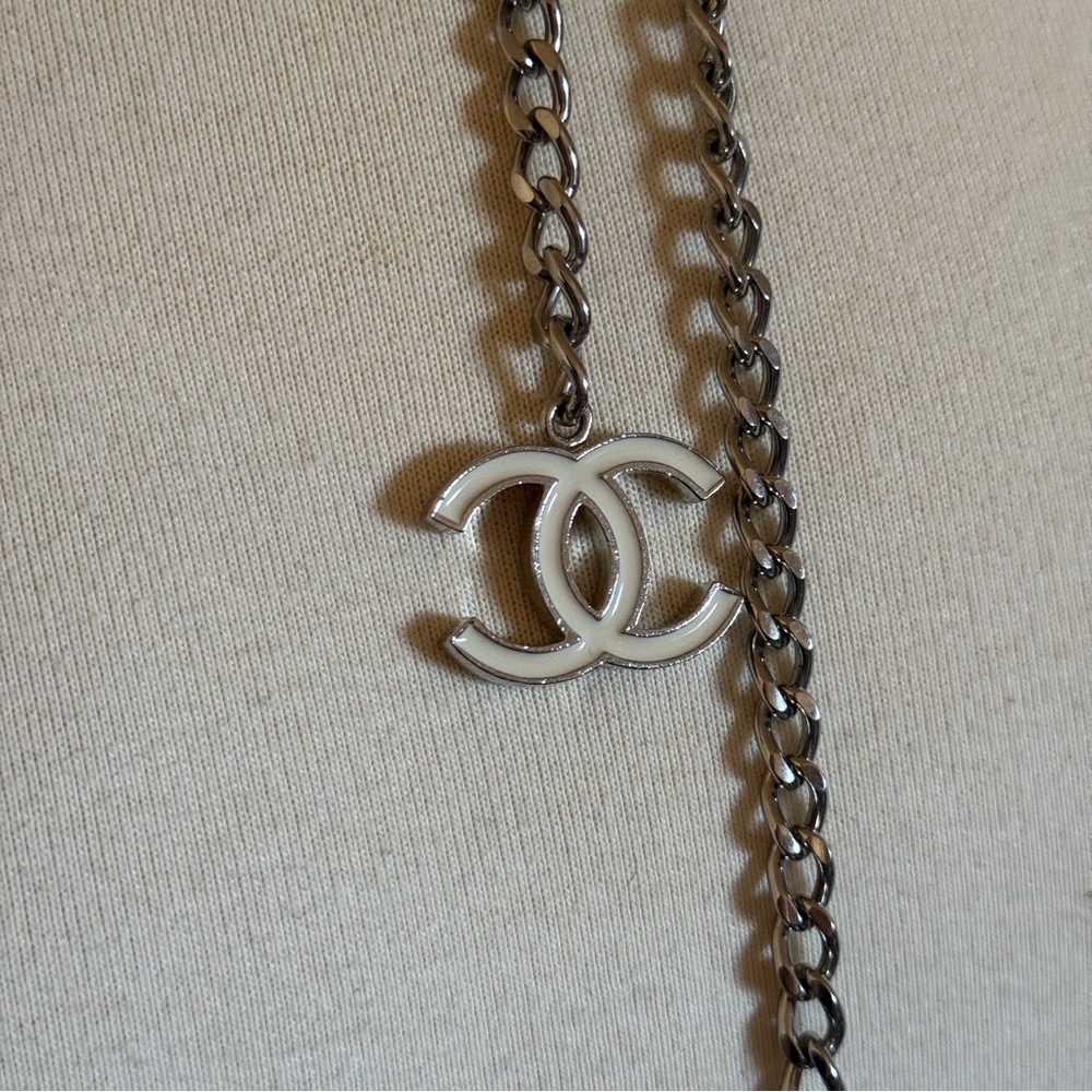 ❤️ Authentic Chanel Resin Lacquer White & Silver Chain Belt OR NECKLACE! CC Logo - Picture 8 of 10